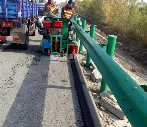 瀝青砂路沿滑模機,瀝青砂路沿石機